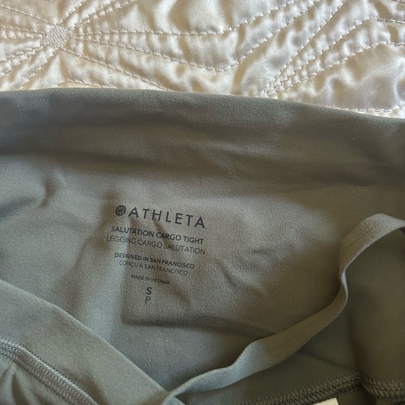Athleta Sage Green Cargo Leggings SP - Picture 3 of 4